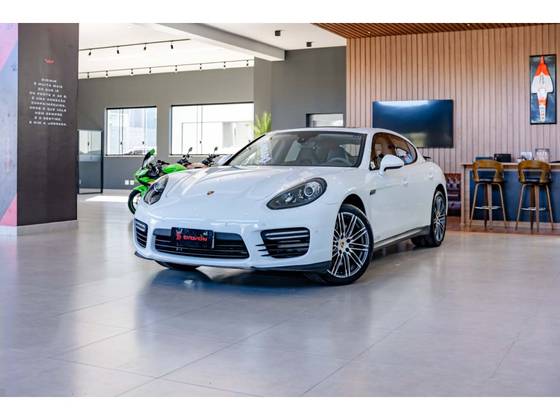 PORSCHE PANAMERA 4.8 GTS V8 GASOLINA 4P AUTOMÁTICO